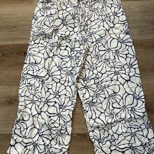 Women’s Blue & White Floral Pajama Pants